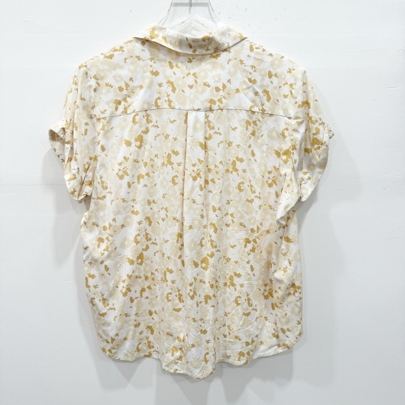 Samsoe & Samsoe Majan Short Sleeve Shirt in Desert Flower Medium - Picture 3 of 7